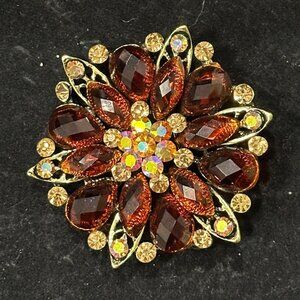 Vintage - gold tone Amber brooch